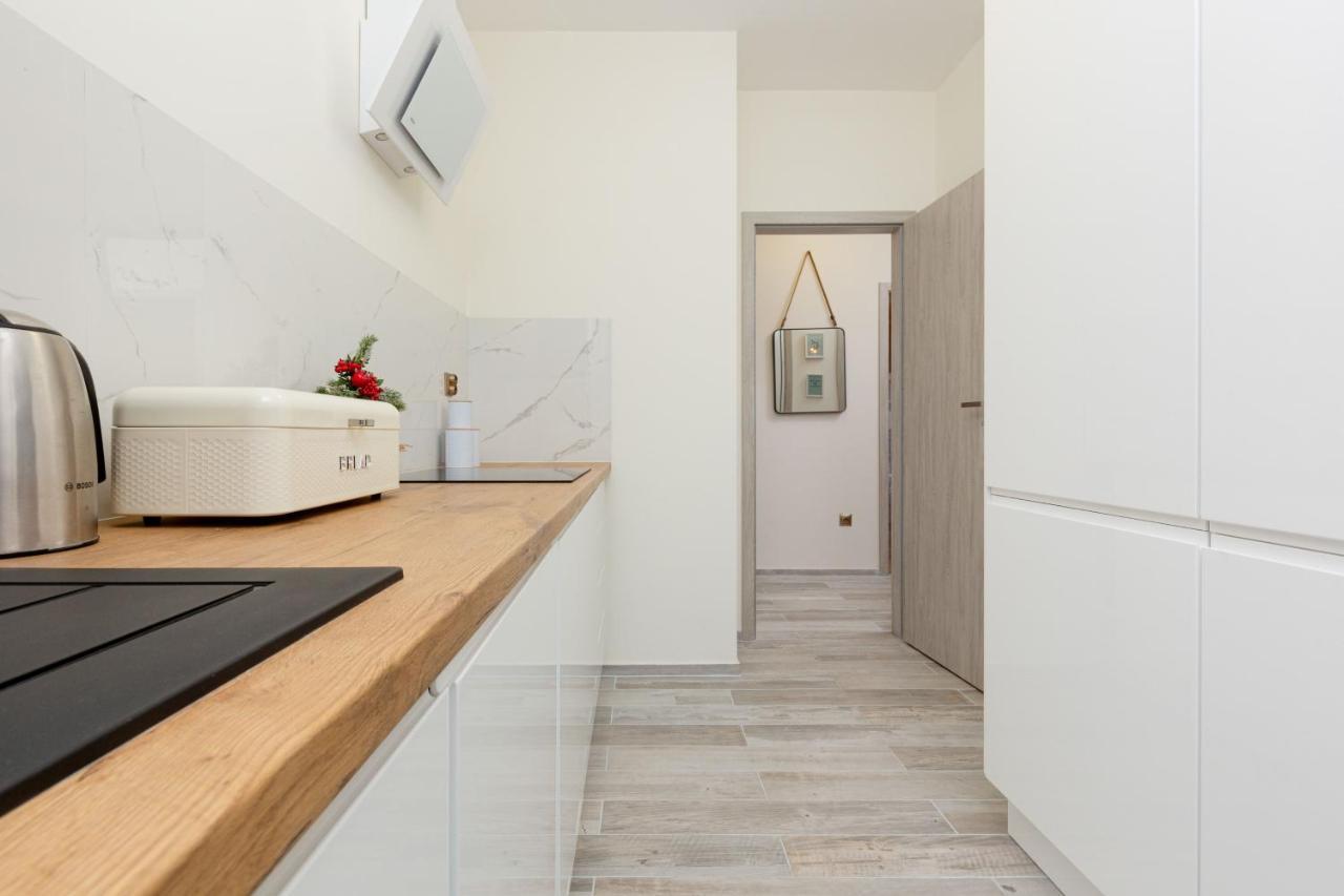City Center Apartment Elektoralna By Noclegi Renters Βαρσοβία Εξωτερικό φωτογραφία